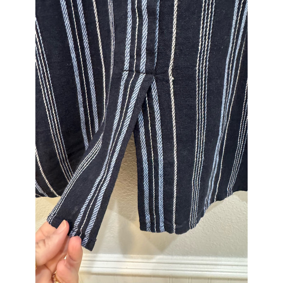 61. ELLEN TRACY $79 Navy Blue White Stripe Linen Blend Top Size L - Picture 3 of 8
